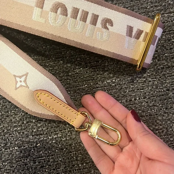 Louis Vuitton Beige and Brown Canvas Strap - Picture 3 of 7